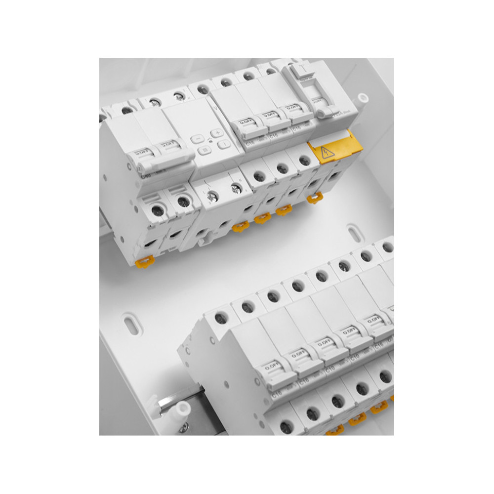 Rozdzielnice i obudowy